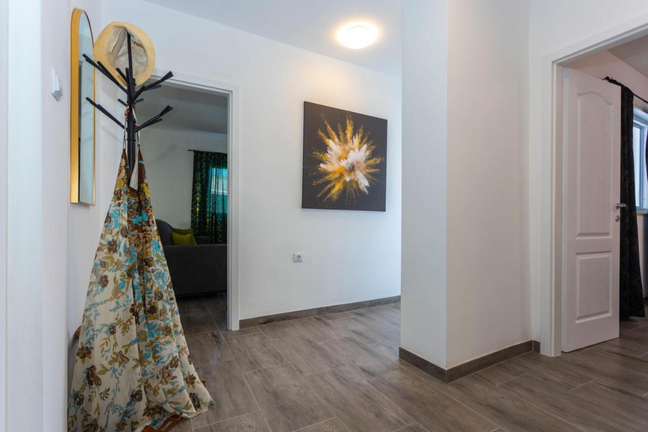City Apartment Nora, Old Town Located, Free Parking Makarska Exterior foto