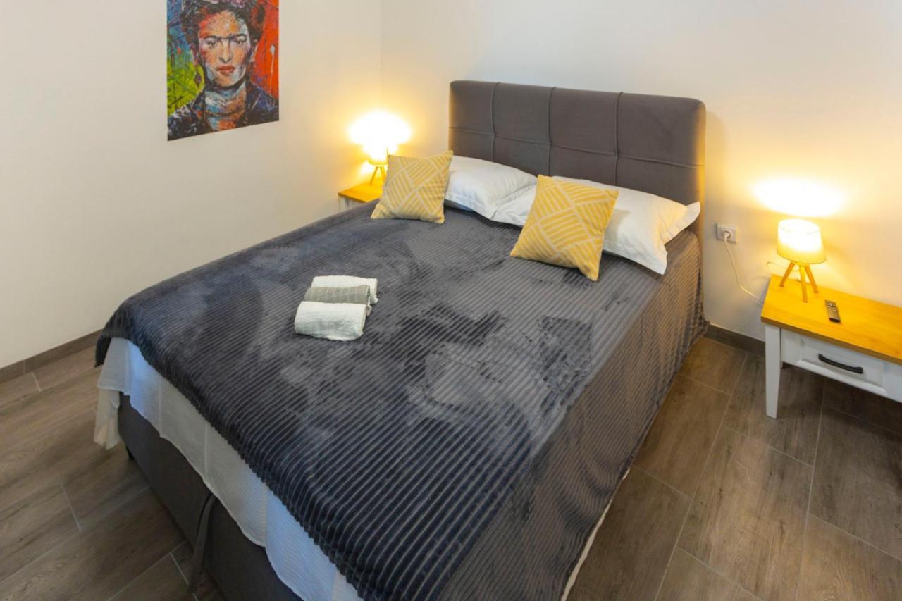 City Apartment Nora, Old Town Located, Free Parking Makarska Exterior foto