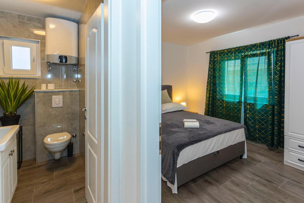 City Apartment Nora, Old Town Located, Free Parking Makarska Exterior foto