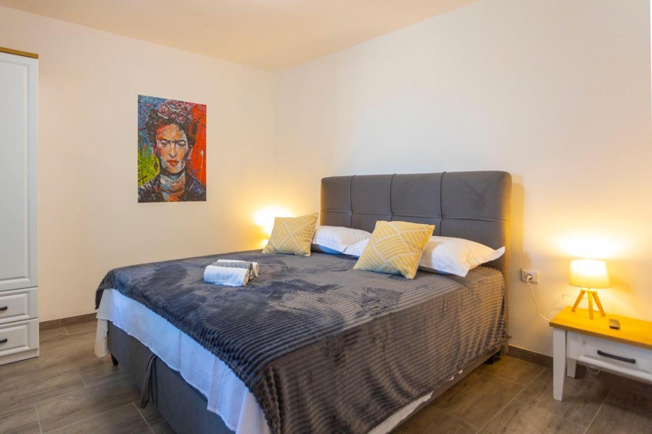 City Apartment Nora, Old Town Located, Free Parking Makarska Exterior foto