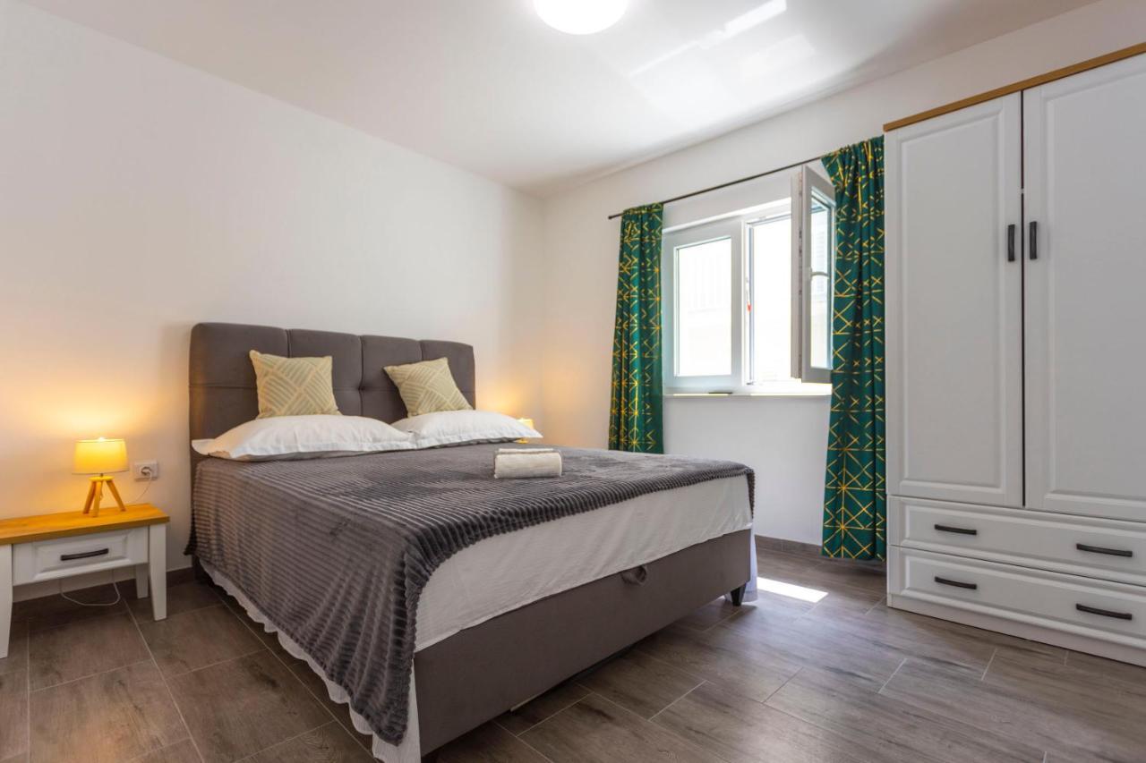 City Apartment Nora, Old Town Located, Free Parking Makarska Exterior foto
